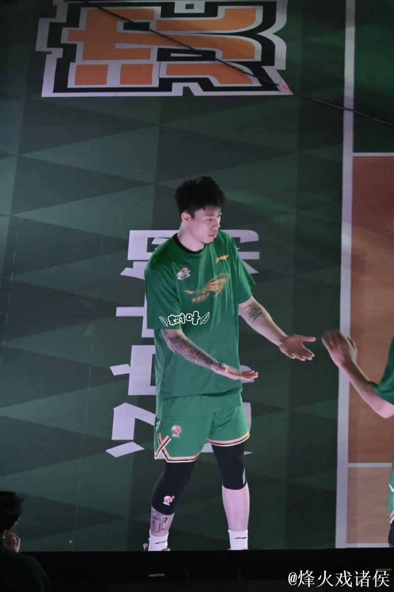 张镇麟16分辽宁胜天津 孙铭徽14+19广厦胜福建