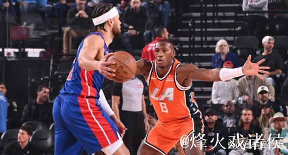 莱昂纳德55分追平队史纪录 快船力克活塞四连胜 莱昂纳德55分追平队史纪录 快船力克活塞四连胜